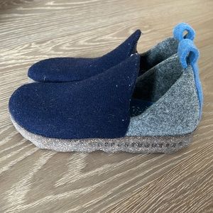 Asportuguesas slippers. Blue and gray. Size 37